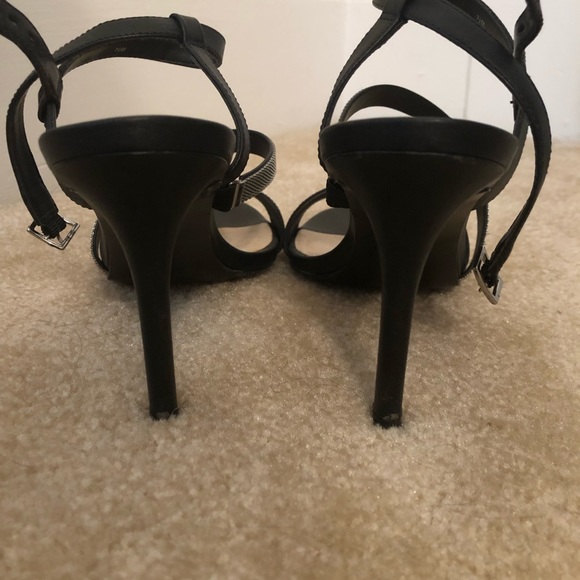 Strappy heels. - Picture 5 of 5